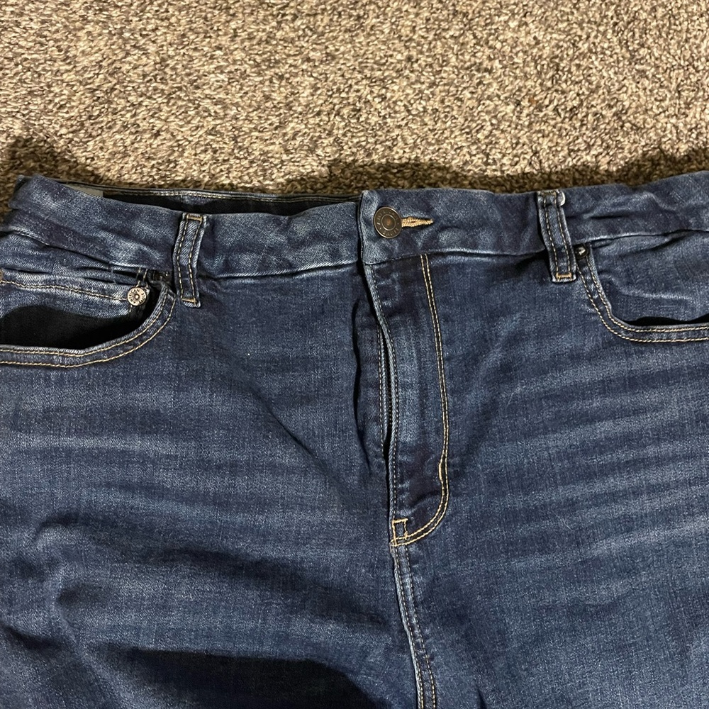 American Eagle Outfitters Blue Flare Jeans - Picture 4 of 8